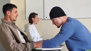 3eff3070-0575-475d-bd5e-87ec106f0ab6.mov