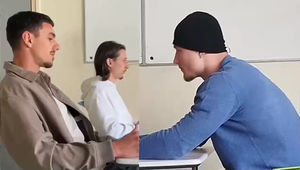 c34b374b-a4e0-48d1-861a-4ea25008cd37.mov